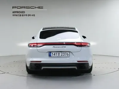 Porsche Panamera 2023, 22700 км, за 109679.54 USD