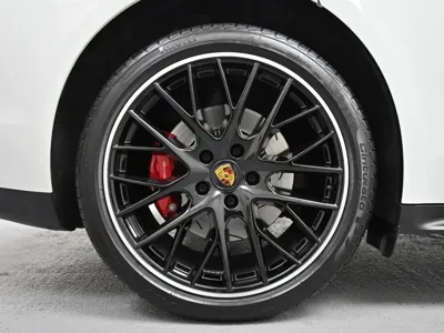 Porsche Panamera 2023, 22700 км, за 109679.54 USD