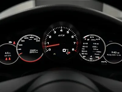 Porsche Panamera 2023, 22700 км, за 109679.54 USD - фото 8