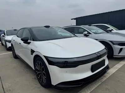 Zeekr 007 2024, 20000 км, за 18083.67 USD