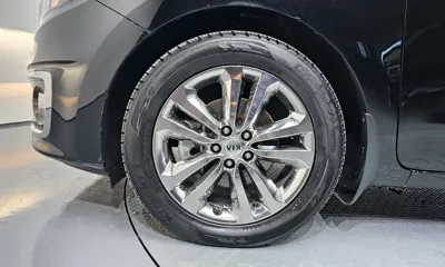 Kia Canival 2017, 67964 км, за 11100.1 USD