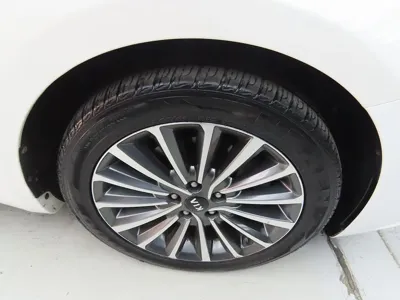 Kia K7 2016, 122159 км, за 6897 USD