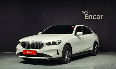 BMW 5-Series · 2025 год