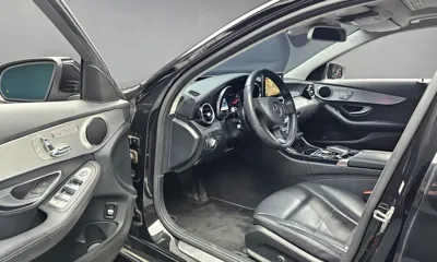 Mercedes-Benz C-Class 2017, 100963 км, за 10083.28 USD - фото 10
