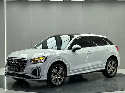 Audi Q2L · 2023 год