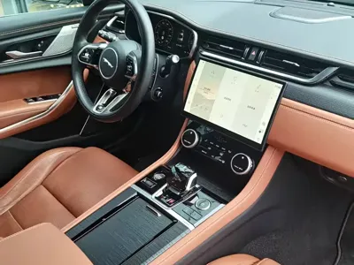 Jaguar XFL 2024, 16000 км, за 37789.36 USD - фото 8