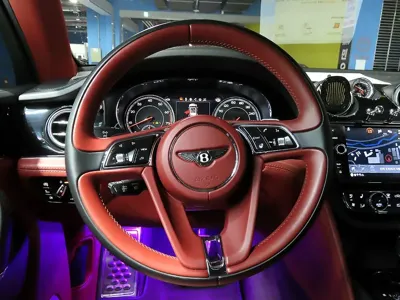 Bentley Bentayga 2018, 86400 км, за 68054.17 USD - фото 11