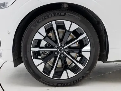 Volvo XC60 2026, 960 км, за 41279.32 USD