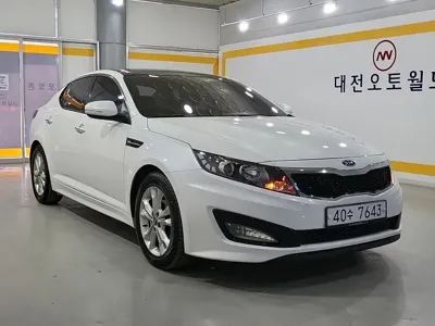 Kia K5 2012, 119776 км, за 3610.35 USD
