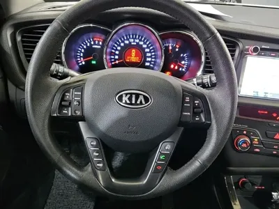 Kia K5 2012, 119776 км, за 3610.35 USD - фото 10