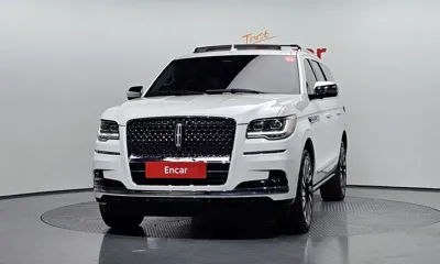 Lincoln Navigator 2023, 18074 км, за 54658.01 USD