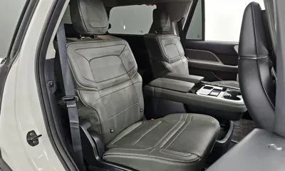 Lincoln Navigator 2023, 18074 км, за 54658.01 USD - фото 12