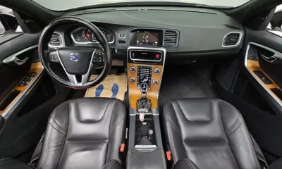 Volvo V60 2017, 93457 км, за 8602.64 USD - фото 7