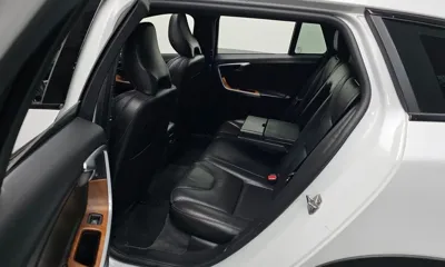 Volvo V60 2017, 93457 км, за 8602.64 USD - фото 11