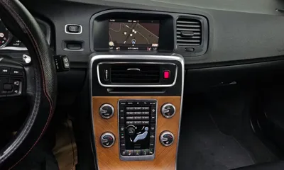 Volvo V60 2017, 93457 км, за 8602.64 USD - фото 17