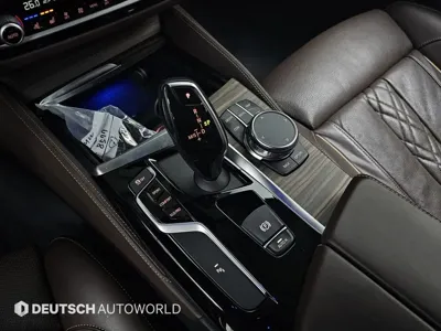 BMW 5-Series 2019, 81197 км, за 16836.76 USD - фото 9