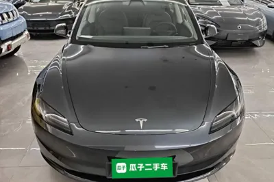 Tesla Model 3 2025, 4300 км, за 30661 USD