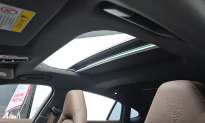 Porsche Panamera 2018, 116150 км, за 41382.01 USD - фото 19