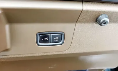Porsche Panamera 2018, 116150 км, за 41382.01 USD - фото 20
