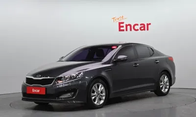 Kia K5 · 2011 год
