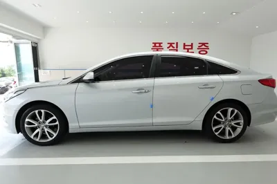 Hyundai Sonata 2016, 103656 км, за 6761.19 USD