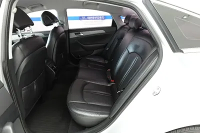 Hyundai Sonata 2016, 103656 км, за 6761.19 USD - фото 20