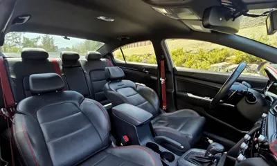 Hyundai Avante 2019, 75700 км, за 9386.9 USD - фото 12
