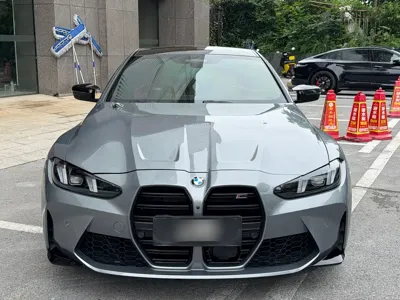 BMW M4 2025, 10000 км, за 127893.32 USD