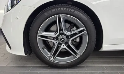 Mercedes-Benz E-Class 2023, 16372 км, за 32099.25 USD