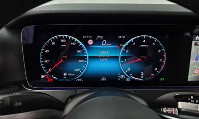 Mercedes-Benz E-Class 2023, 16372 км, за 32099.25 USD - фото 8