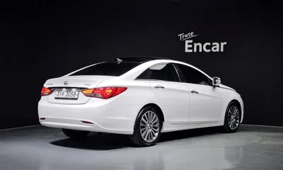 Hyundai Sonata 2013, 151823 км, за 2775.02 USD