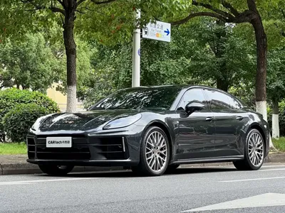 Porsche Panamera · 2024 год