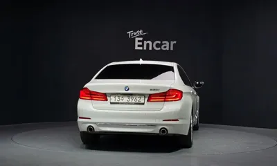 BMW 5-Series 2018, 127419 км, за 13719.76 USD