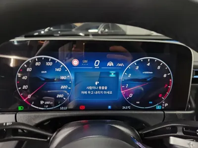 Mercedes-Benz E-Class 2025, 2700 км, за 21192.04 USD - фото 8