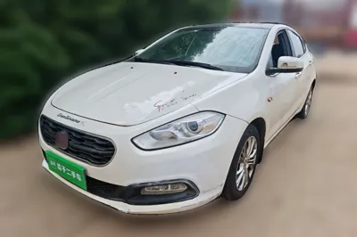 Fiat Viaggio · 2015 год