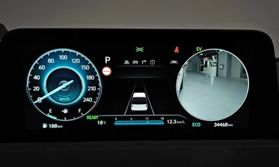 Hyundai Staria 2025, 34468 км, за 28093.62 USD - фото 8