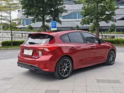 Ford Focus 2022, 70000 км, за 8838.79 USD
