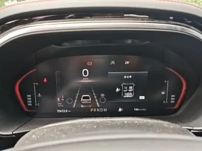 Ford Focus 2022, 70000 км, за 8838.79 USD - фото 9