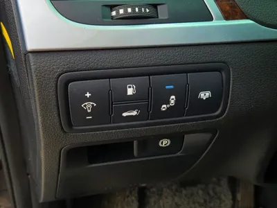 Hyundai Genesis 2014, 202106 км, за 5017.19 USD - фото 9
