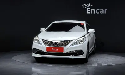 Hyundai Grandeur 2015, 100074 км, за 6301.69 USD
