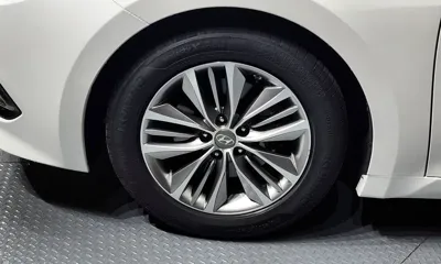 Hyundai Grandeur 2015, 100074 км, за 6301.69 USD