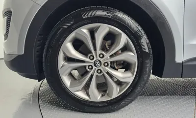 Hyundai Santafe 2014, 166343 км, за 7094.06 USD