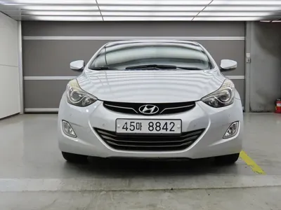 Hyundai Avante 2012, 125606 км, за 1772.35 USD