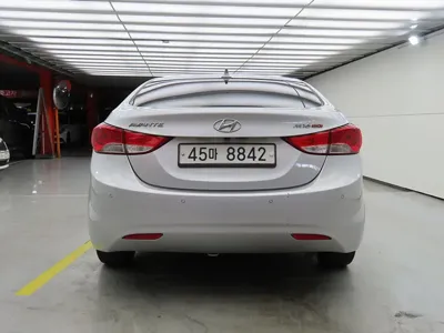Hyundai Avante 2012, 125606 км, за 1772.35 USD