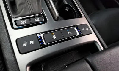 Hyundai Genesis 2016, 99391 км, за 8473.46 USD - фото 18