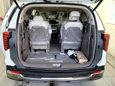 Kia Canival 2025, 4473 км, за 24819.6 USD - фото 6