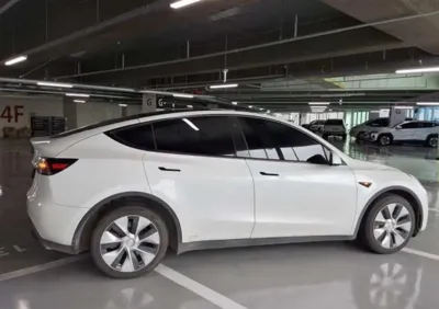 Tesla Model Y 2022, 67035 км, за 5863.2 USD - фото 12
