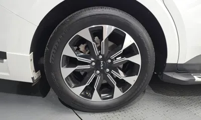 Kia Canival 2023, 137120 км, за 15557.31 USD