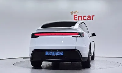 Tesla Model Y 2025, 8235 км, за 36224.25 USD