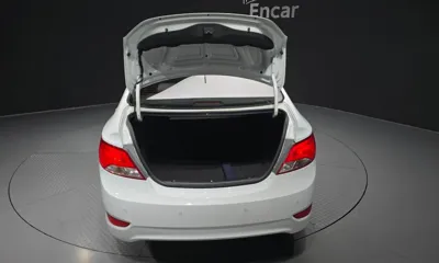 Hyundai Accent 2016, 114289 км, за 3957.71 USD - фото 20